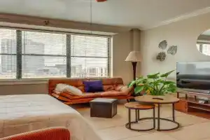 Downtown Studio with City Views!, Jacksonville