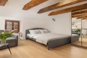 Old Town South Gate Apartment, Kotor