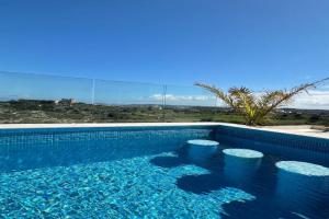 Penthouse in with Private Pool & Large Terraces, Mellieha
