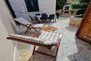 Apartment CHARLY, Supetar