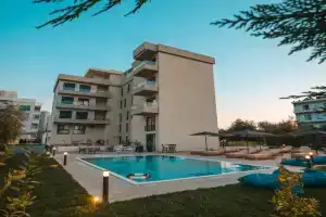 The Blue Wave Hotel, Himare