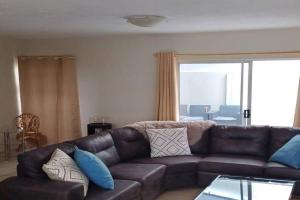 NJ VILLA MANZi, Windhoek