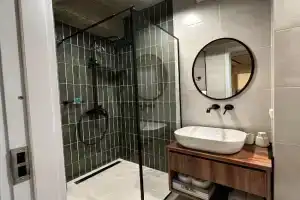 Apartment in next to Courtyard Marriott hotel, Tbilisi