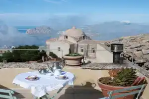 casa cattauro camere vista cielo, Erice