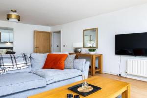 Lovely 2 BR apartment with balcony, Dublin