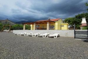 Holiday House Rose, Karlobag