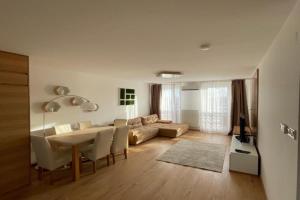 Sarló Apartman, Debrecen