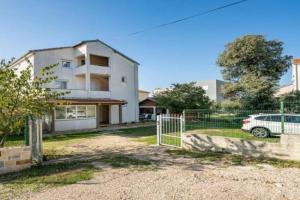 Apartments Tanja, Pakostane