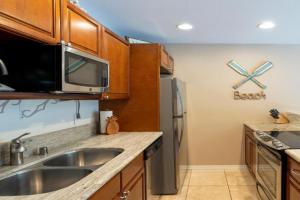2 Bedroom Condo, Pool, AC, Beach Access KK116, Kapaa
