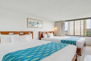 Gorgeous High Rise Waikiki Condo with Ocean and Diamond Head Views Apartments, Honolulu