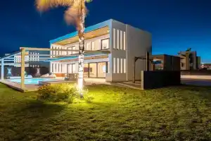 D&R Boutique Villas R, Gennadi
