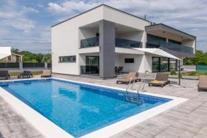 Stunning Home In With Wifi Guest house, Labin