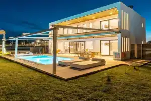 D&R Boutique Villas D, Gennadi