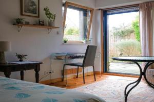Chambre avec terrasse Chez Anne Guest house, Rennes