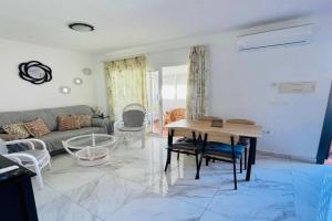 SHR043 Medina Apartamento cerca de Playa Torrecilla, Nerja
