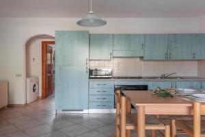 Simple Gem of Le Dimore di 1 Bedroom Apartment B4 - sleeps 4, Budoni
