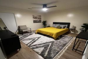 Spacious & Cozy - Close to Fort Moore - Pool Table Guest house, Columbus