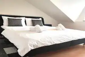 Klein aber fein 3 Zimmer 73qm Apartments, Dueren