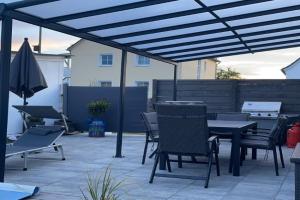 modern house with pool - 3 bedrooms 2 Bathrooms, Memmingen