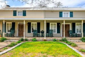 Amorosa BS202 Guest house, Fredericksburg