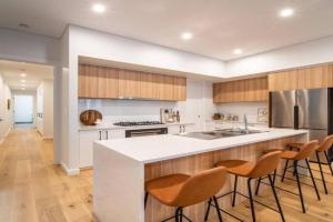 SYLO Luxury Apartments - 1Gb Fibre Internet, Adelaide