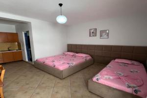 Armando Home-Free Parking Included Guest house, Vlore