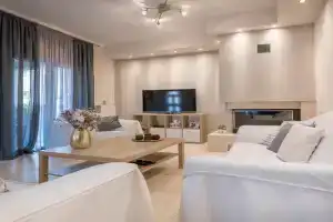 Leas House, Preveza