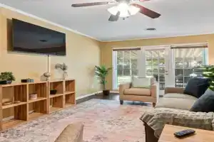 Firepit & Patio- Mins to Dining- The Vaughnique Guest house, Montgomery