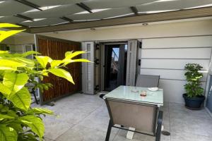 Luxury Studio, Artemida