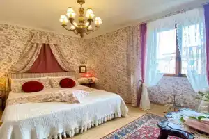 Camera Romantica con Giardino in Dimora Storica - B&B Palazzo Robicci Mini-hotel, Castiglion Fiorentino