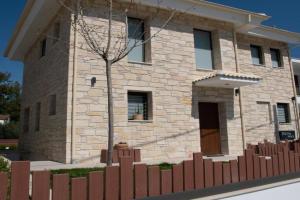 Pietra Mare Villas, Polykhrono