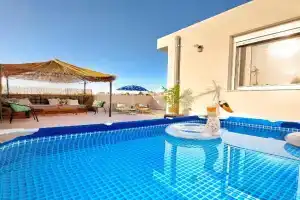 Holiday House Heraklion & Roof Garden, Heraklio Town