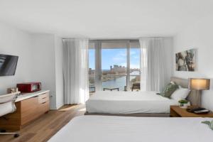 Infinity View - Balcony - Pool - Gym - Near Beach Guest house, Hollywood