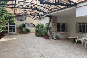 Charming Apartment in Shmeisani, Amman