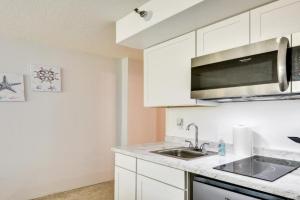 Daytona Beach Vacation Rental with Pool Access Apartments, Daytona Beach