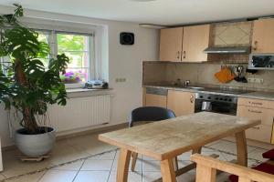 Ferienwohnung Lotte am Tennisplatz Apartments, Gorlitz