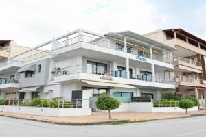 SKYLINE Fine Living Apart-hotel, Neoi Poroi