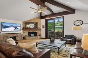 136 Top of Main! Secret Daly Hideaway with Hot Tub! Walk to Main Street! home Guest house, Park City