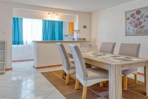 Apartment Gaby with Balcony, Porec