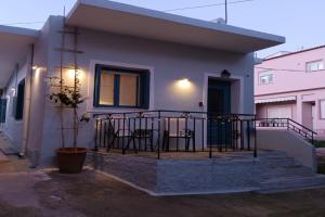 Studio Bella, Palaia Epidhavros