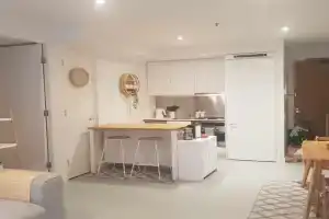 Cosy Beach Apartment with Free Secure Car Park, Melbourne