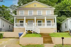 Spacious Home about 2 Mi to Downtown! Guest house, Atlanta