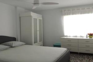 Chambre en colocation Guest house, GANDIA