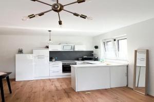 2 ZKB Apartment in Küche - Parken - Großer TV, Ludwigshafen am Rhein