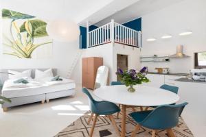 Great 2-room Loft with 2 bathrooms and 2 kitchen, Berlin