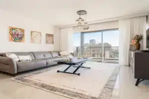 Dreamy 2 Bedroom In Best Location Parking, Jerusalem