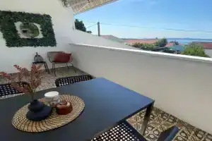 Stylish apartment with sea view, Donje Petrcane