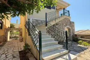 Elena's House, Sivota