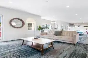 Day Dreams by AvantStay Prime Walkable Hollywood Location Studio w Balcony, Los Angeles