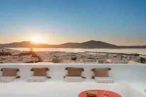 Naousa Villa with pool, garden and view, Naousa